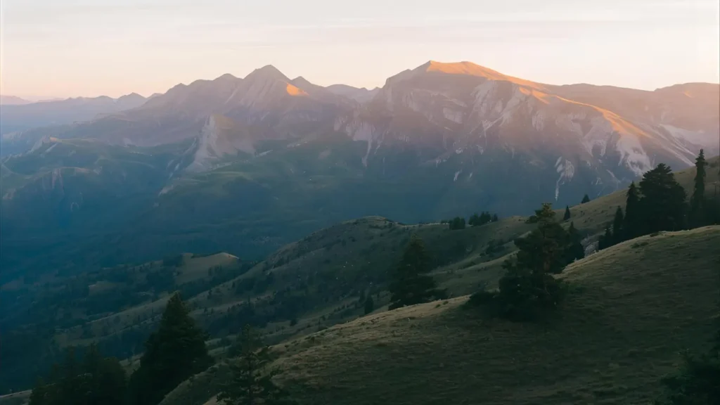 Aesthetic Hiking Instagram Captions for Perfect Nature Feeds